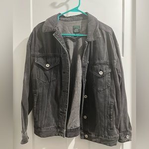 Great condition! Black jean jacket. Size xs.